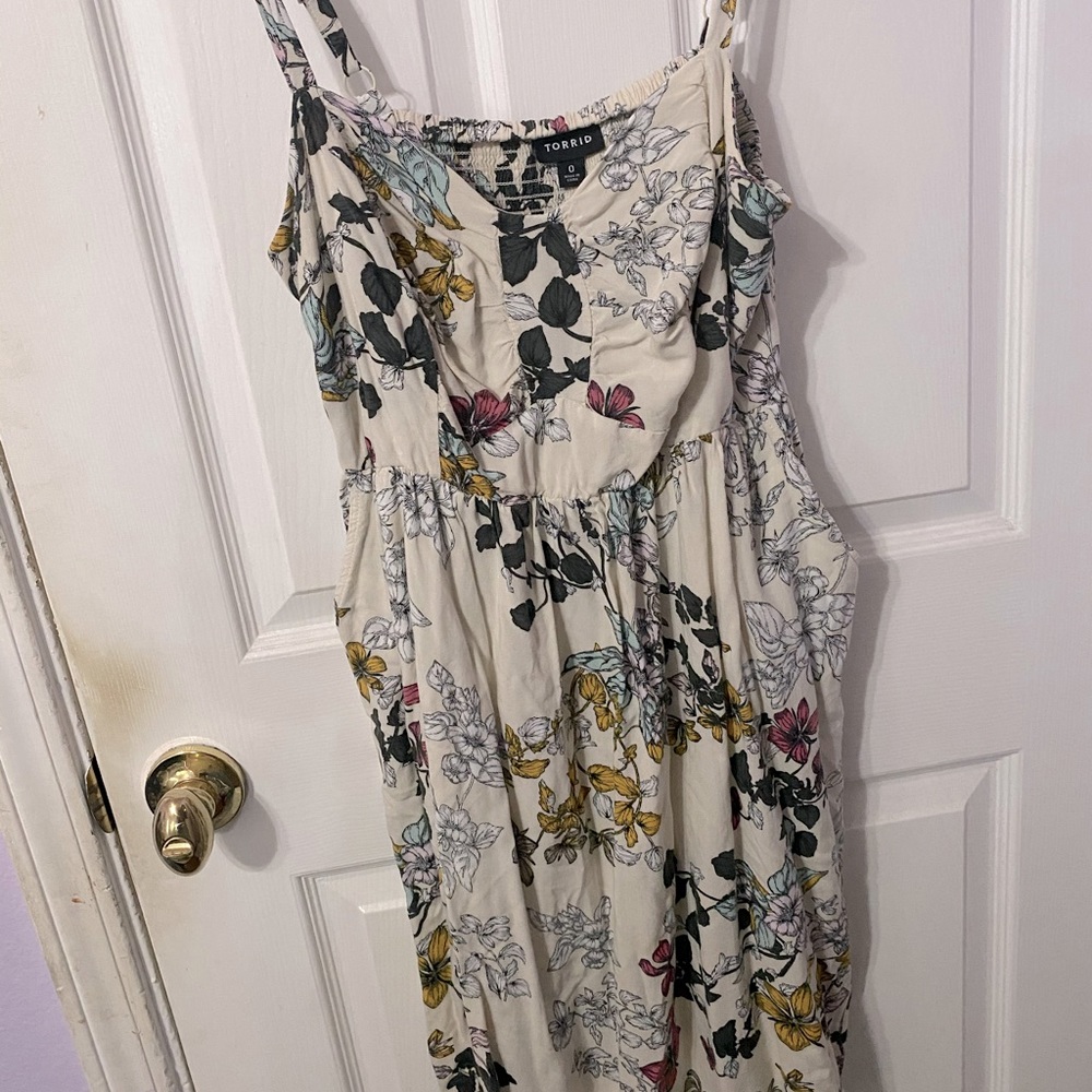 Sz.0 Torrid Floral Dress with Pockets